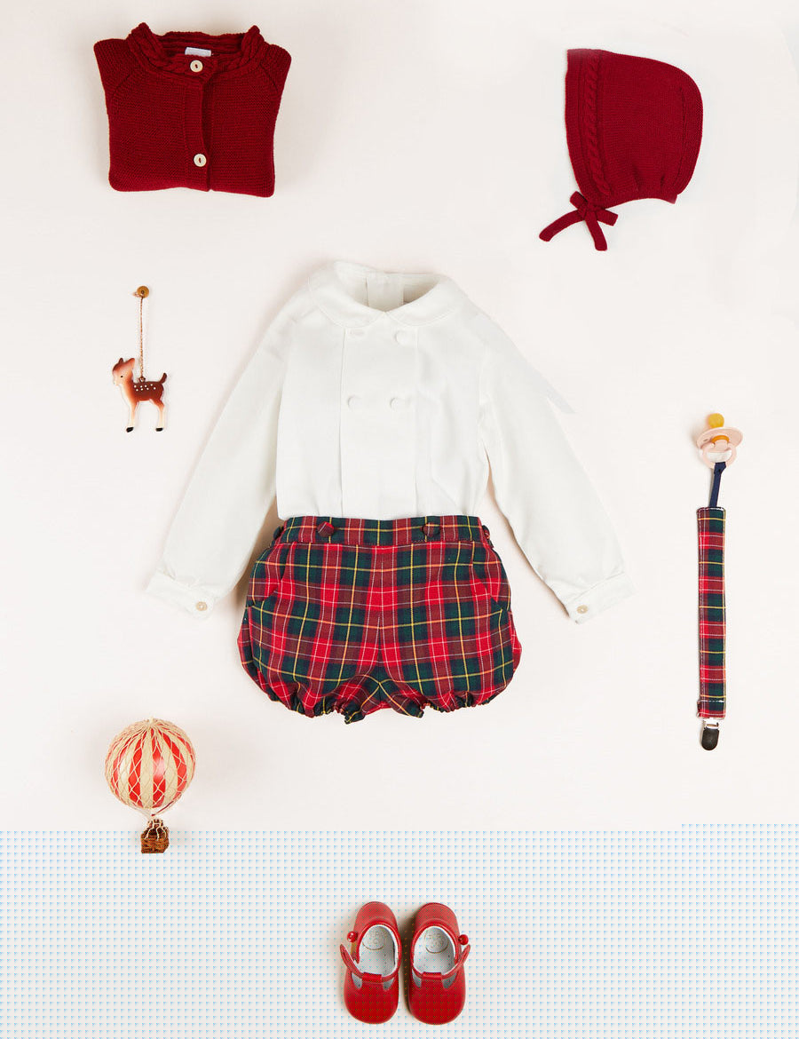 Belgravia Tartan Baby Boy Gift Set in Red Look from Pepa London
